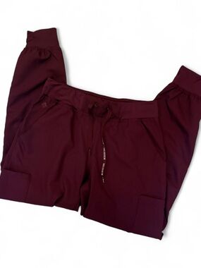 Med couture jogger scrubs